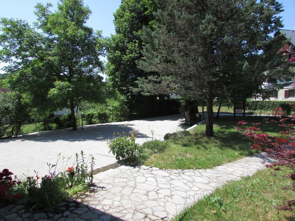 Guest House Nenad Plitvička Jezera Exterior foto